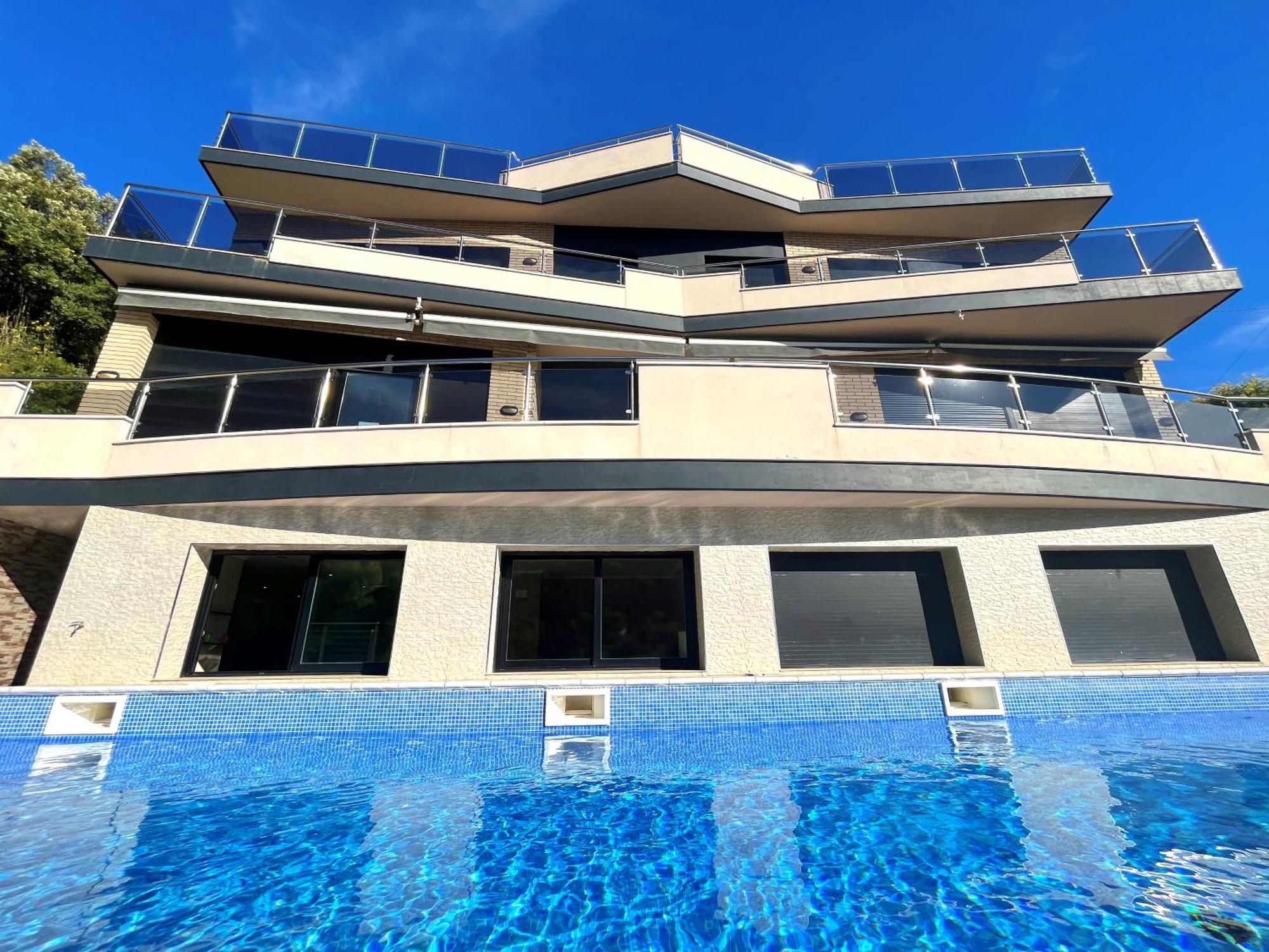 Villa De Lujo Con Vistas Al Mar Y Piscina Privada Santa Susanna Luaran gambar